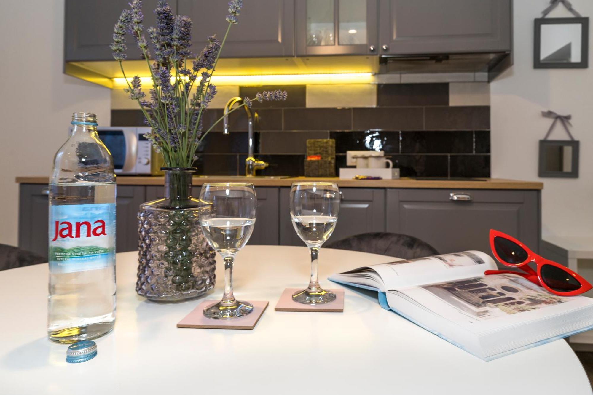 Studio Apartments Marcel Split Dış mekan fotoğraf